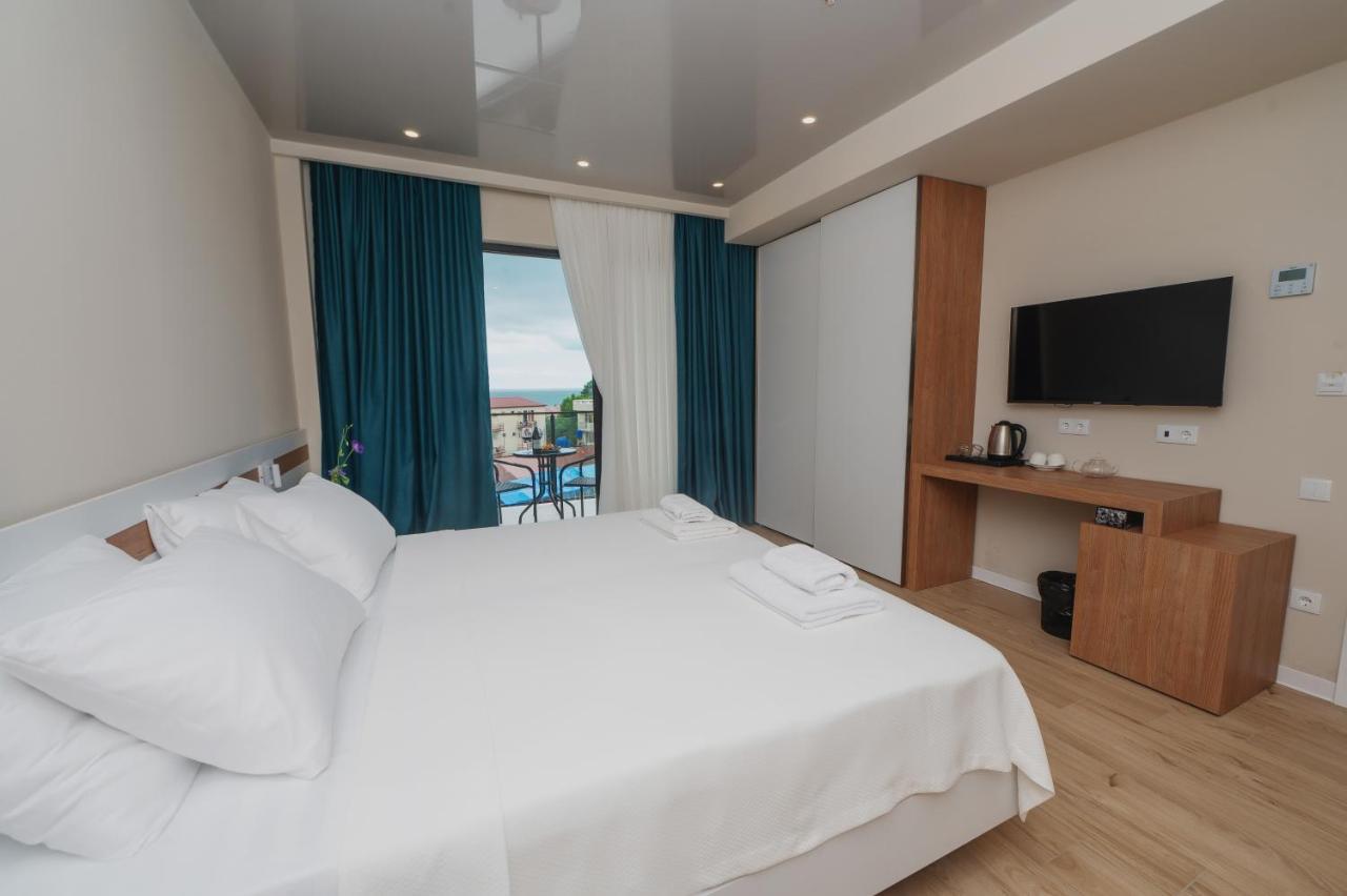 Ritsa Resort Уреки Екстериор снимка