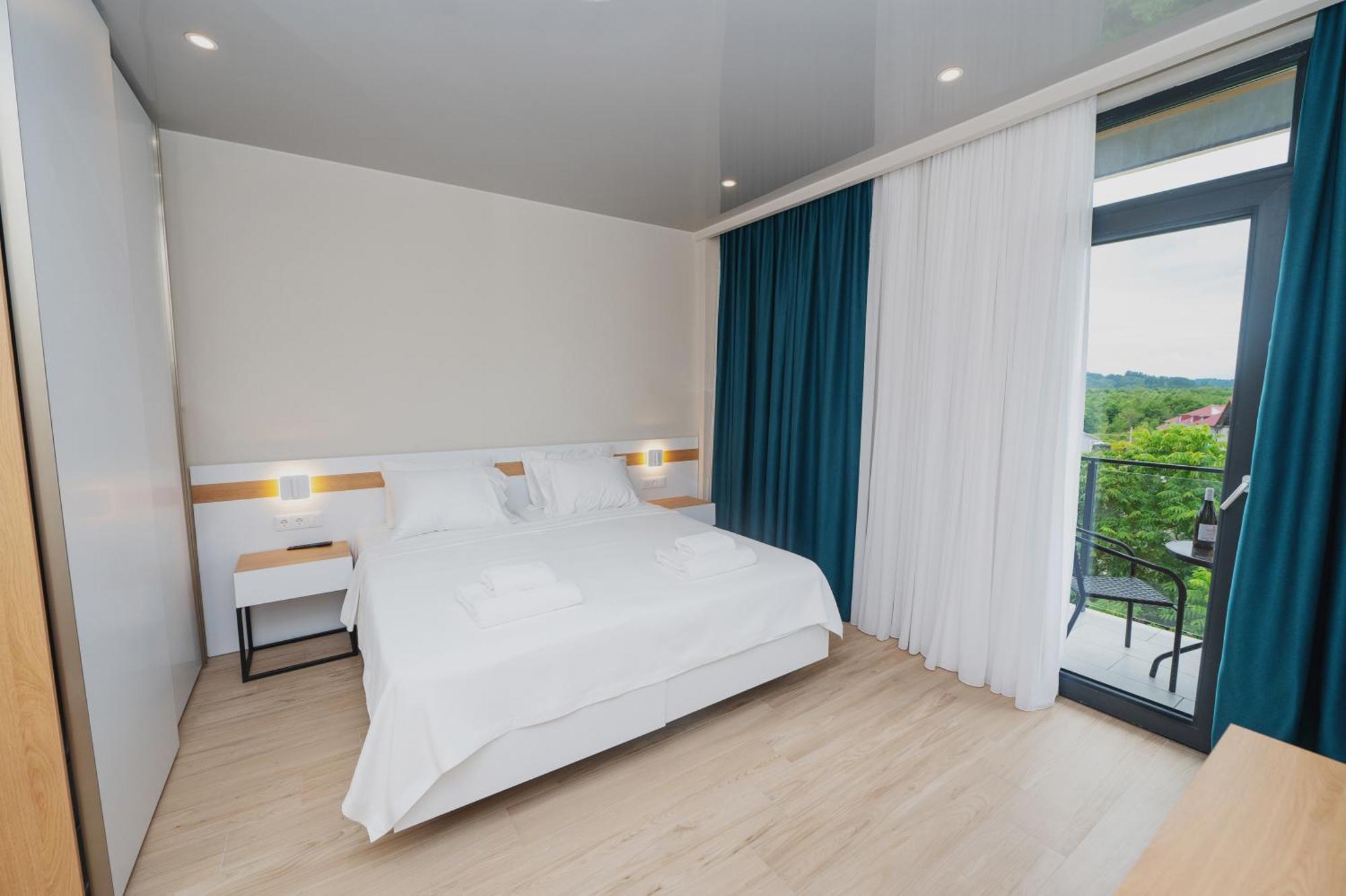 Ritsa Resort Уреки Екстериор снимка